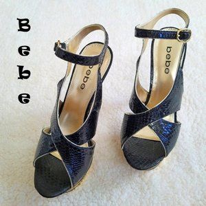 NWT Bebe Textured-Leather Peep-Toe Platform Sandals